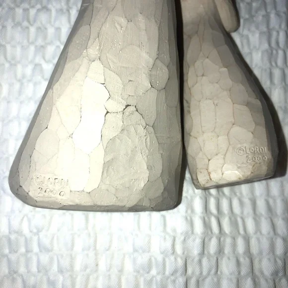 Willow Tree Figurine “Angel of the Heart” Size 7.5 and 5.5  By: Susan Lordi - Picture 6 of 6